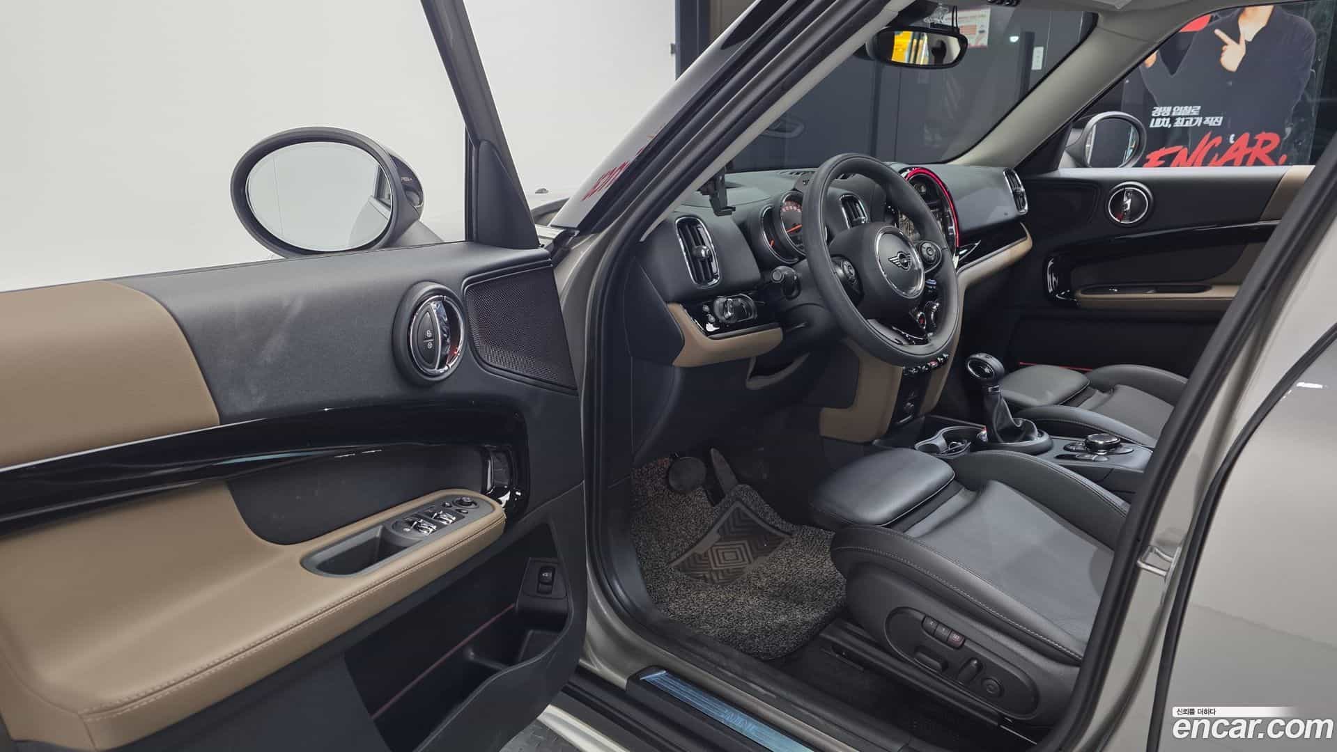 Countryman Mini 2019.8-INNER-010