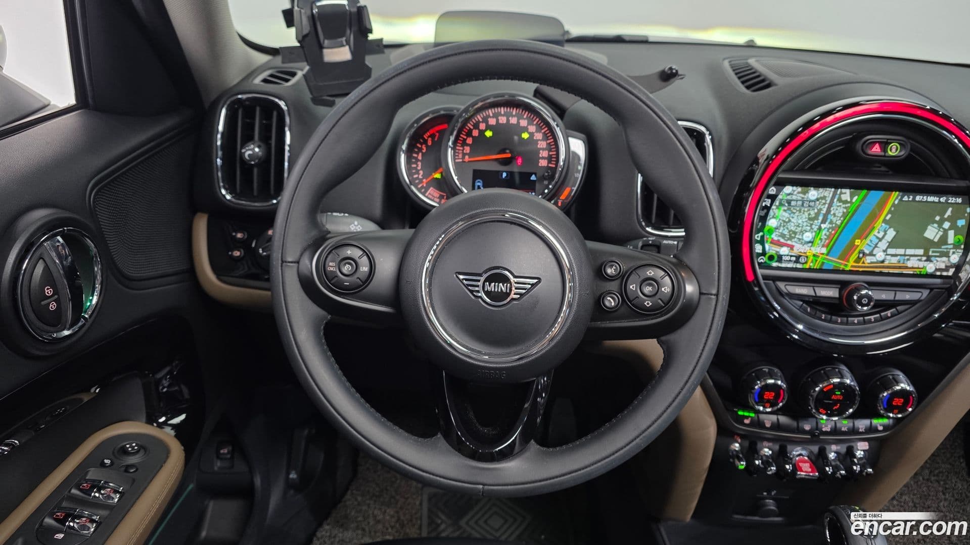 Main__Slider__Photo:Countryman Mini 2019.8-12