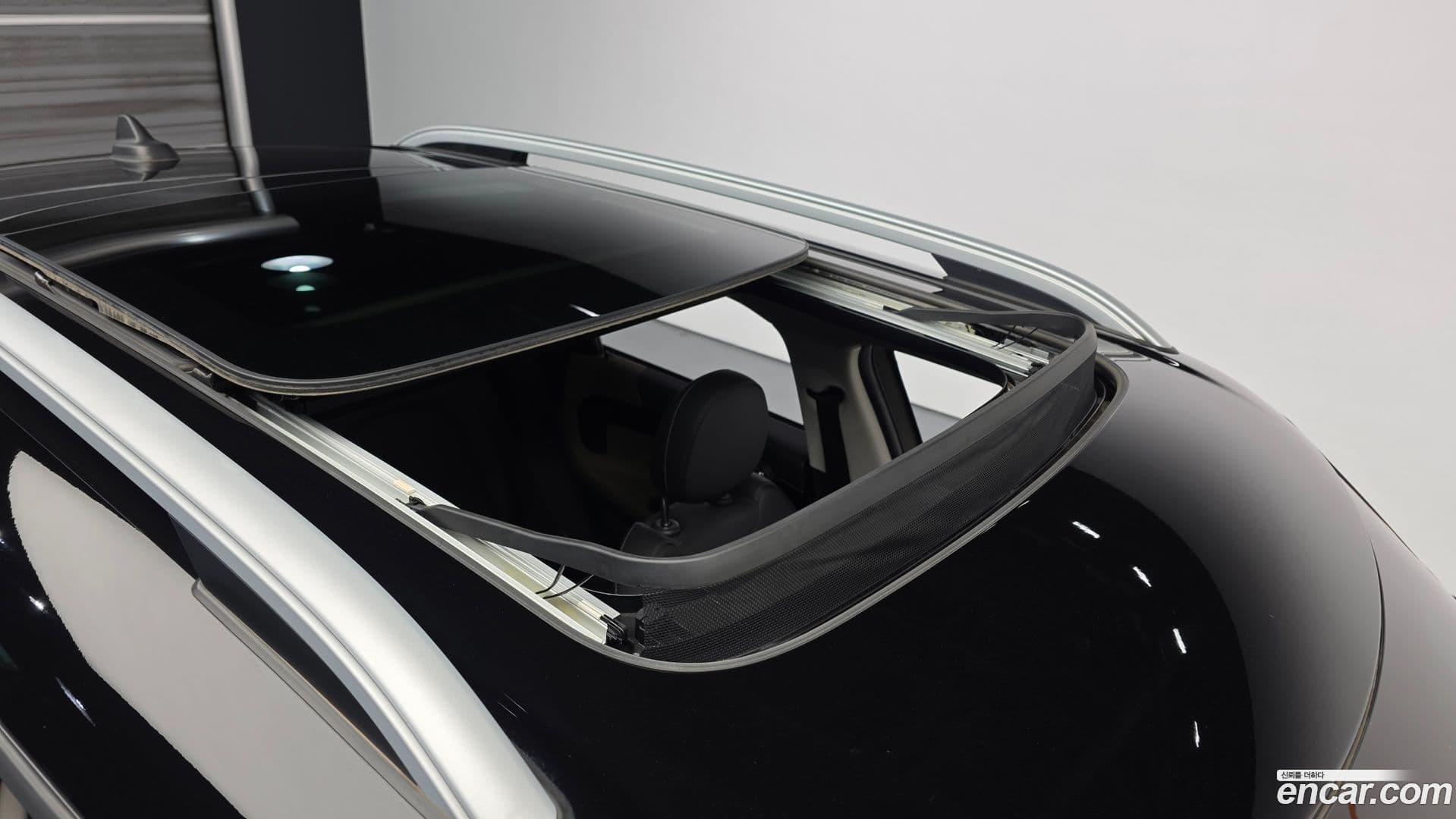 Main__Slider__Photo:Countryman Mini 2019.8-18