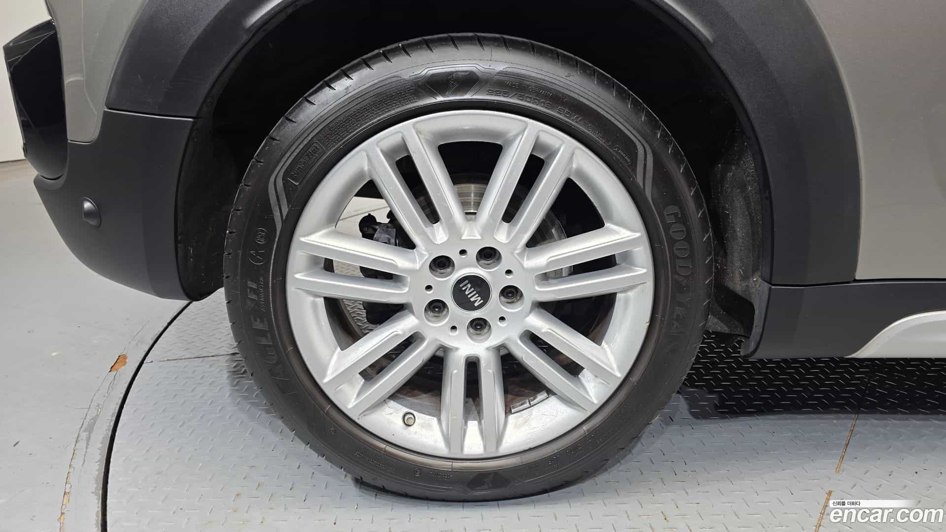 Countryman Mini 2019.8-OUTER-031