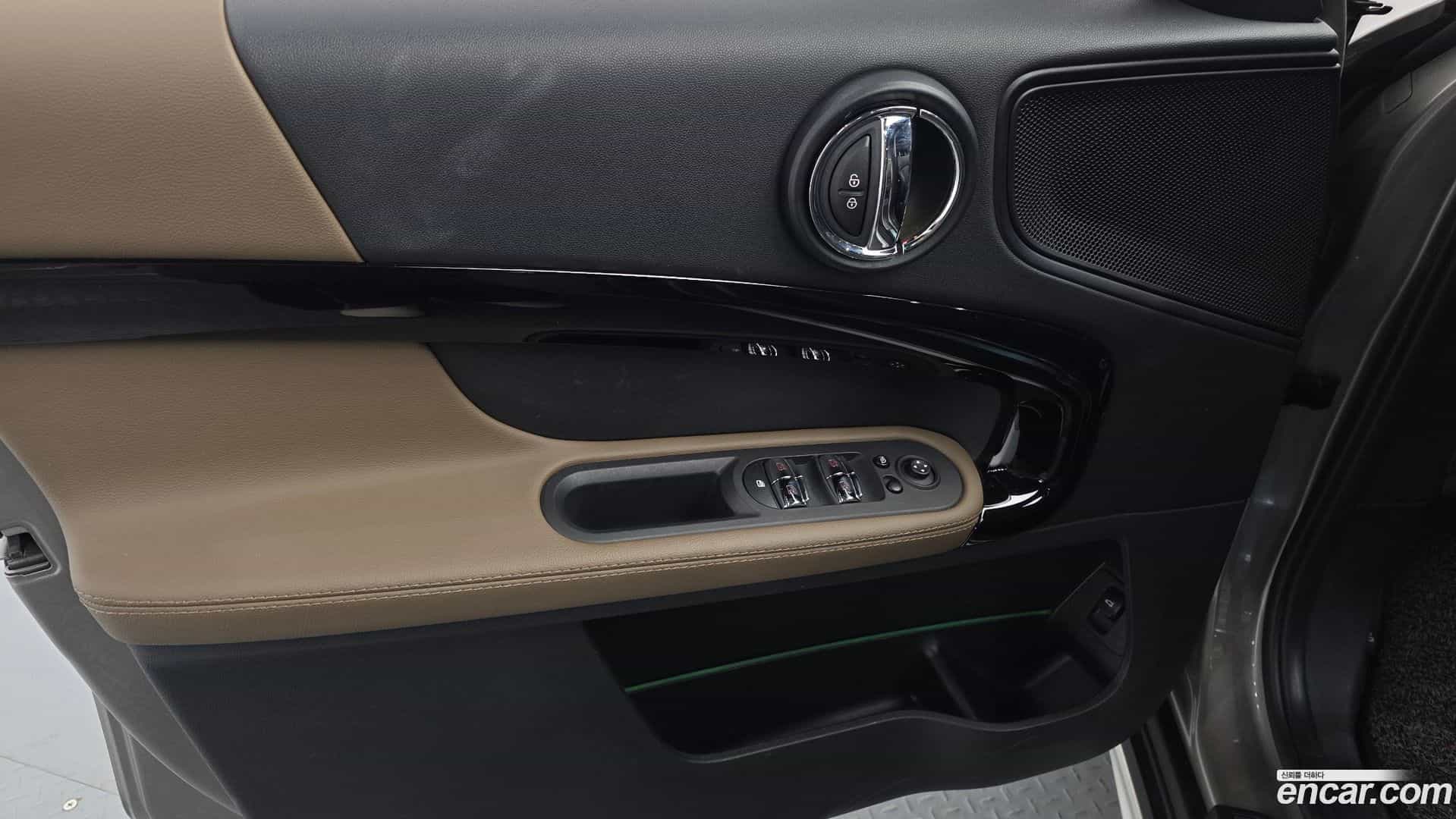 Countryman Mini 2019.8-INNER-034