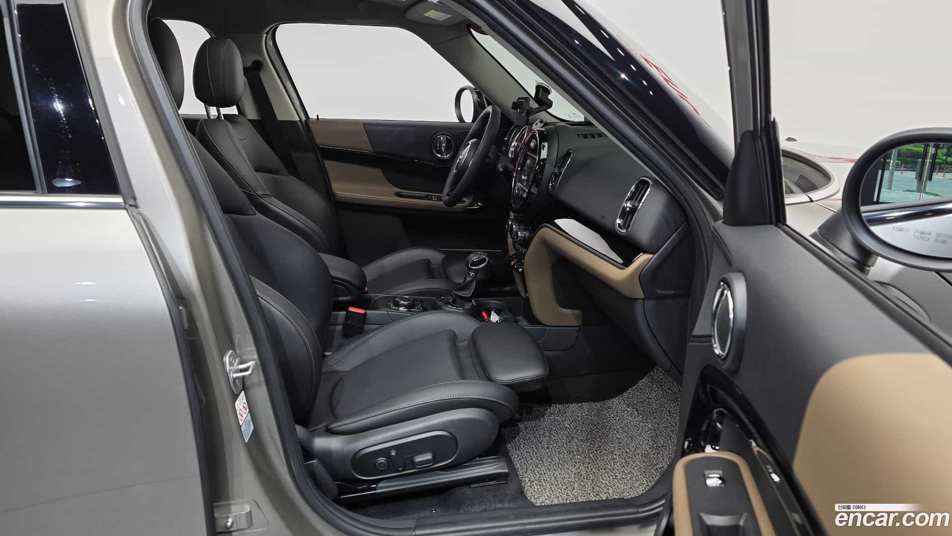 Countryman Mini 2019.8-INNER-036
