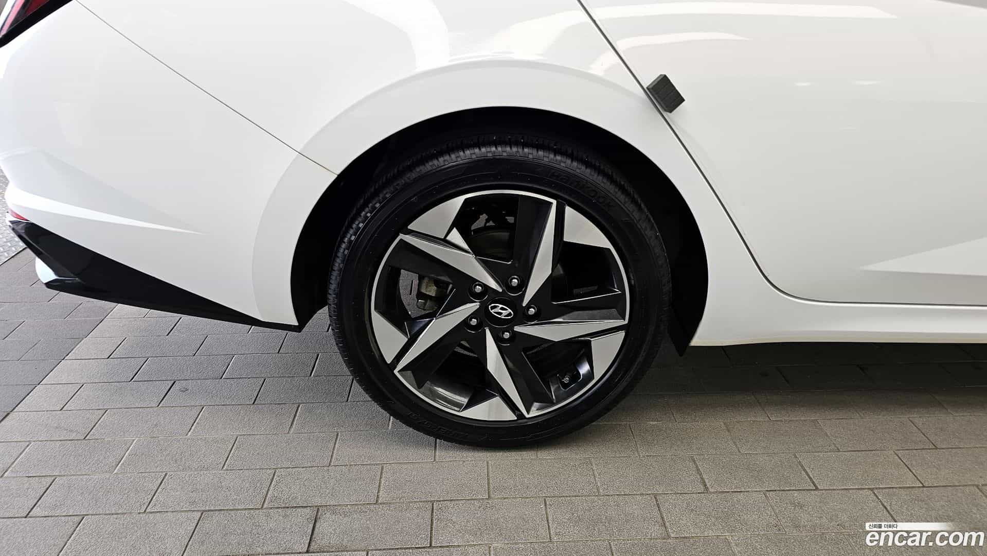 AVANTE Hyundai 2022.1-OUTER-005