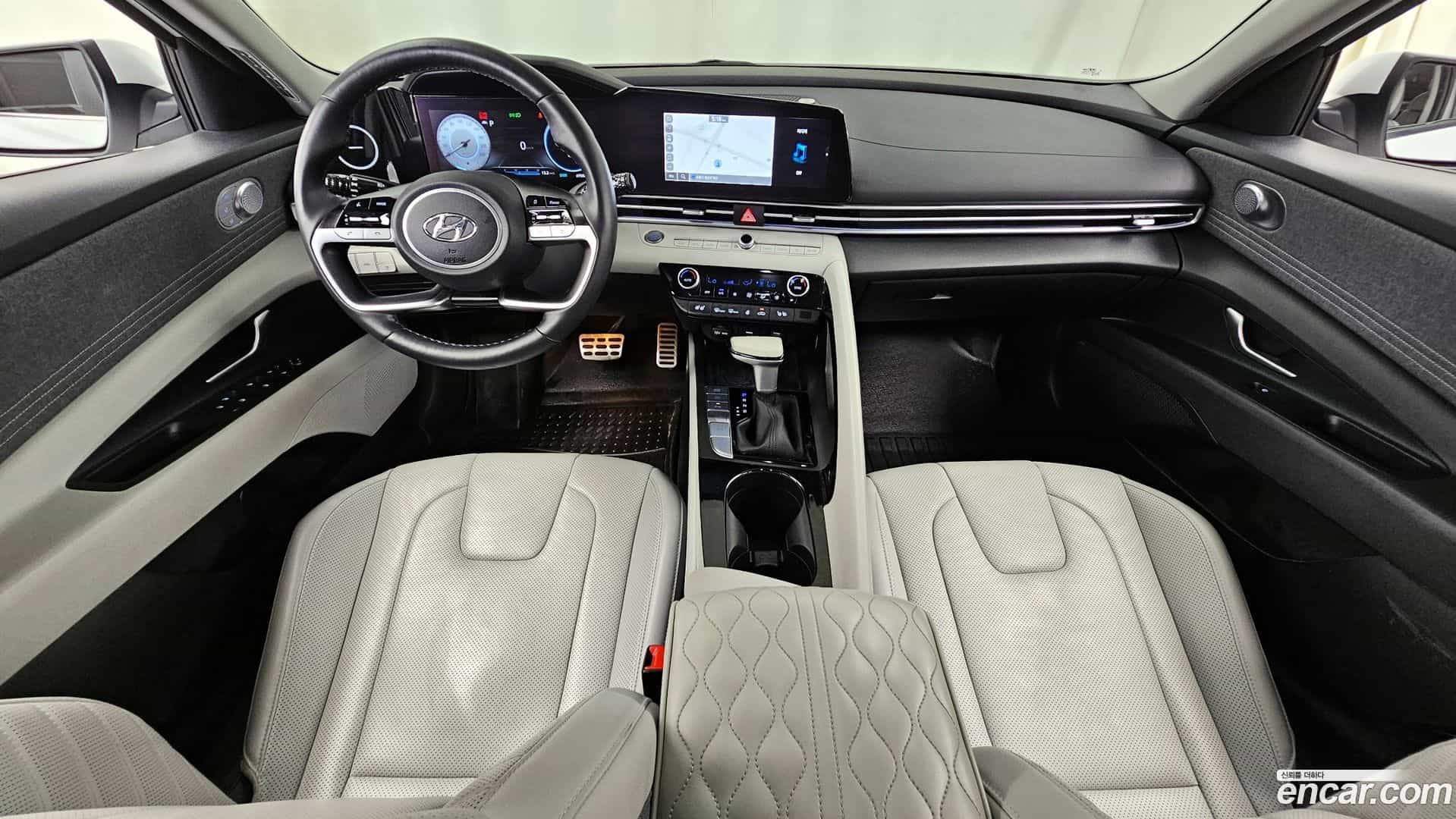 AVANTE Hyundai 2022.1-INNER-007