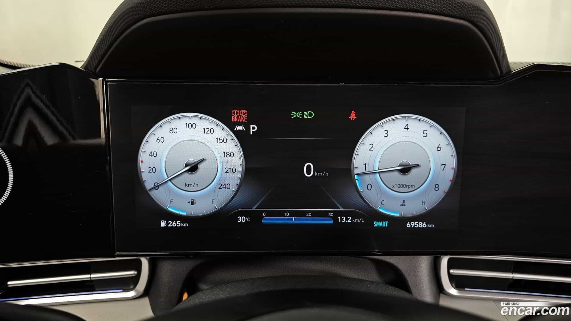 AVANTE Hyundai 2022.1-INNER-008