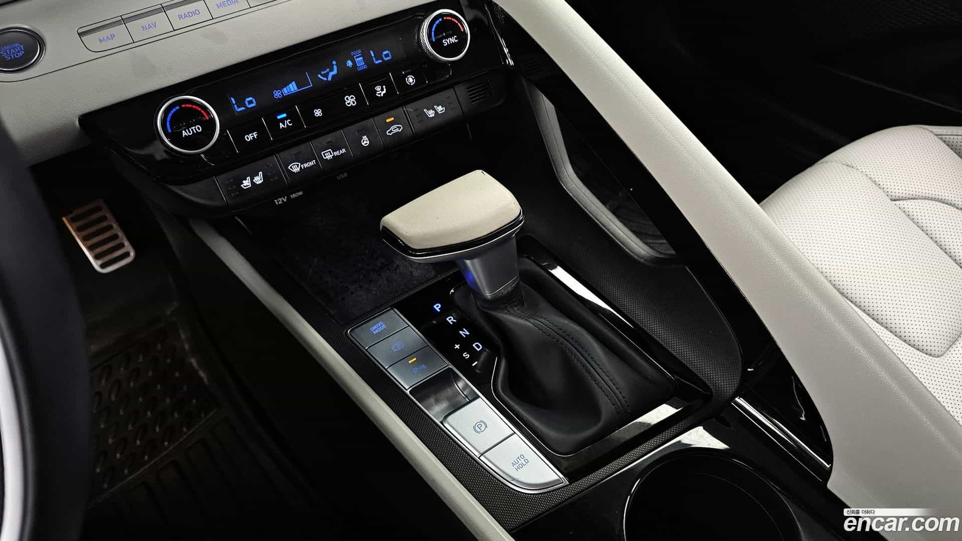 AVANTE Hyundai 2022.1-INNER-009