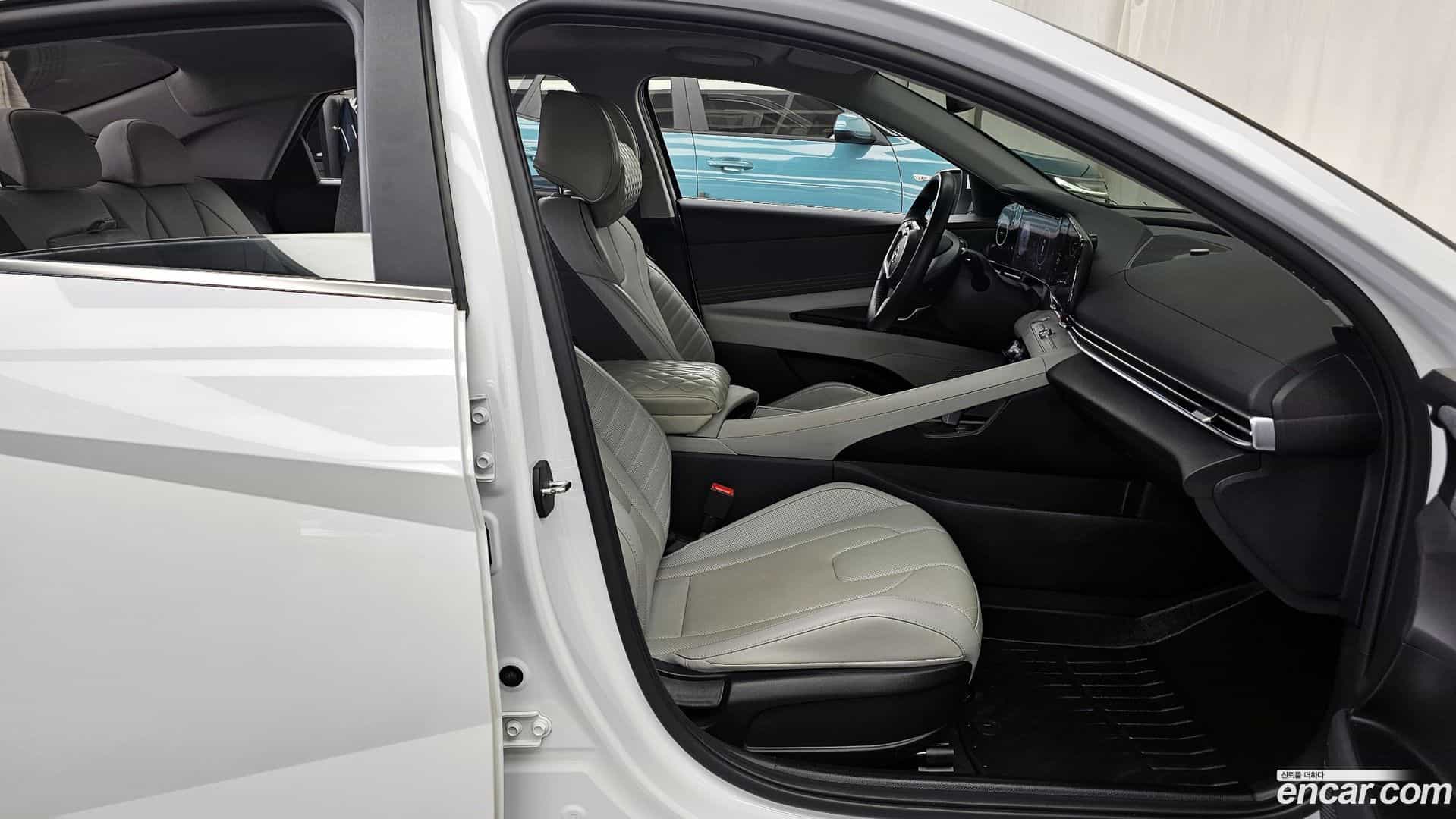 AVANTE Hyundai 2022.1-OPTION-015