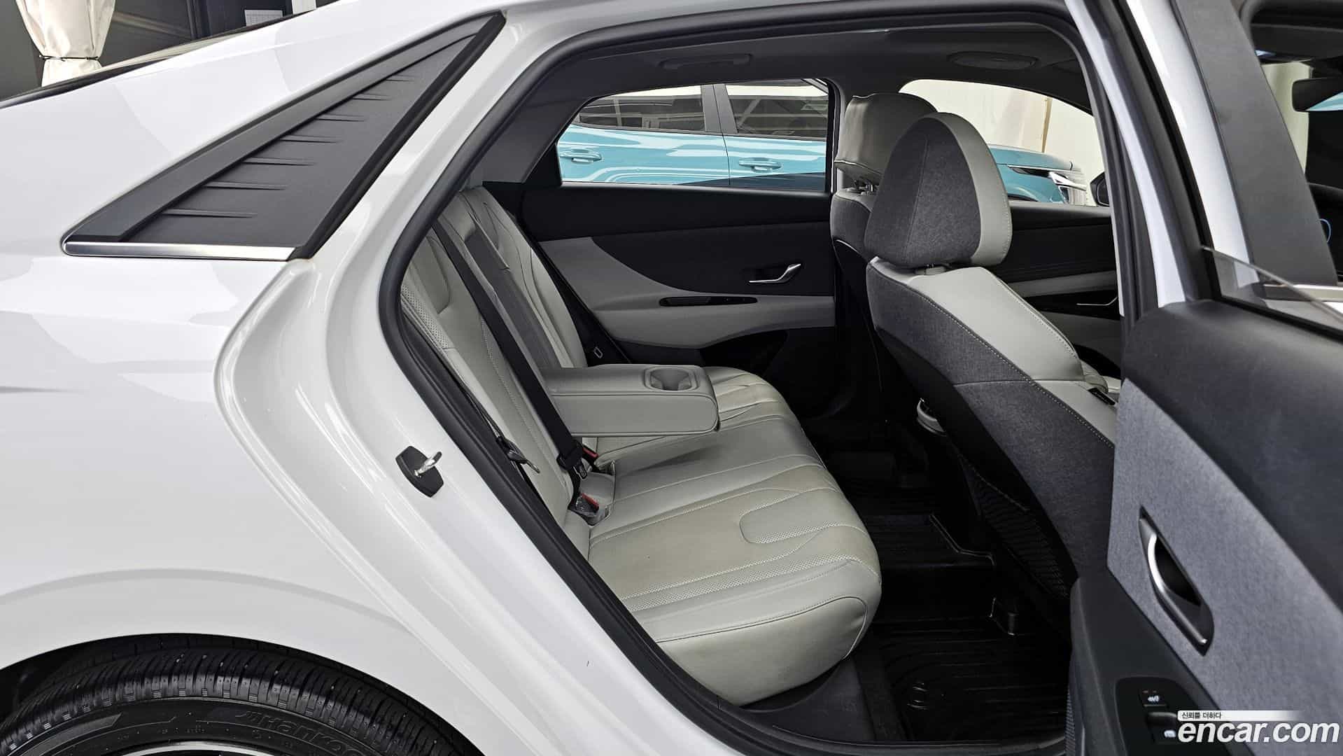 AVANTE Hyundai 2022.1-OPTION-016