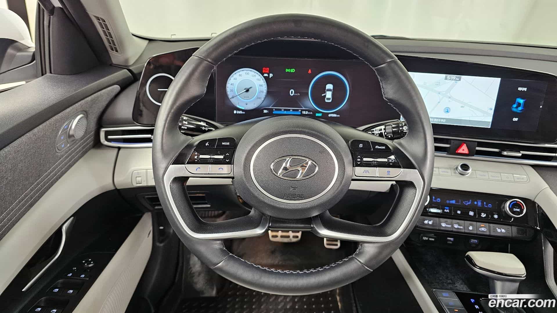 AVANTE Hyundai 2022.1-OPTION-017