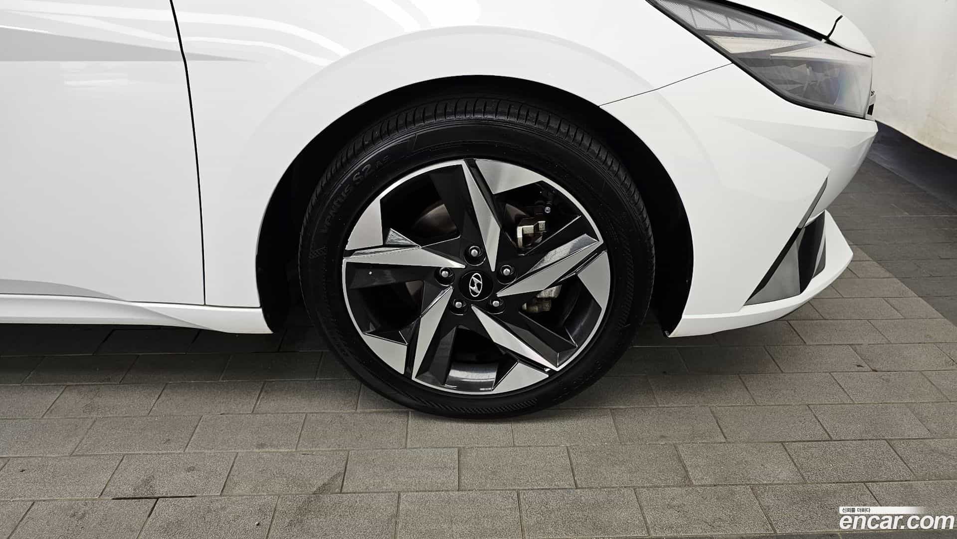 AVANTE Hyundai 2022.1-OUTER-031
