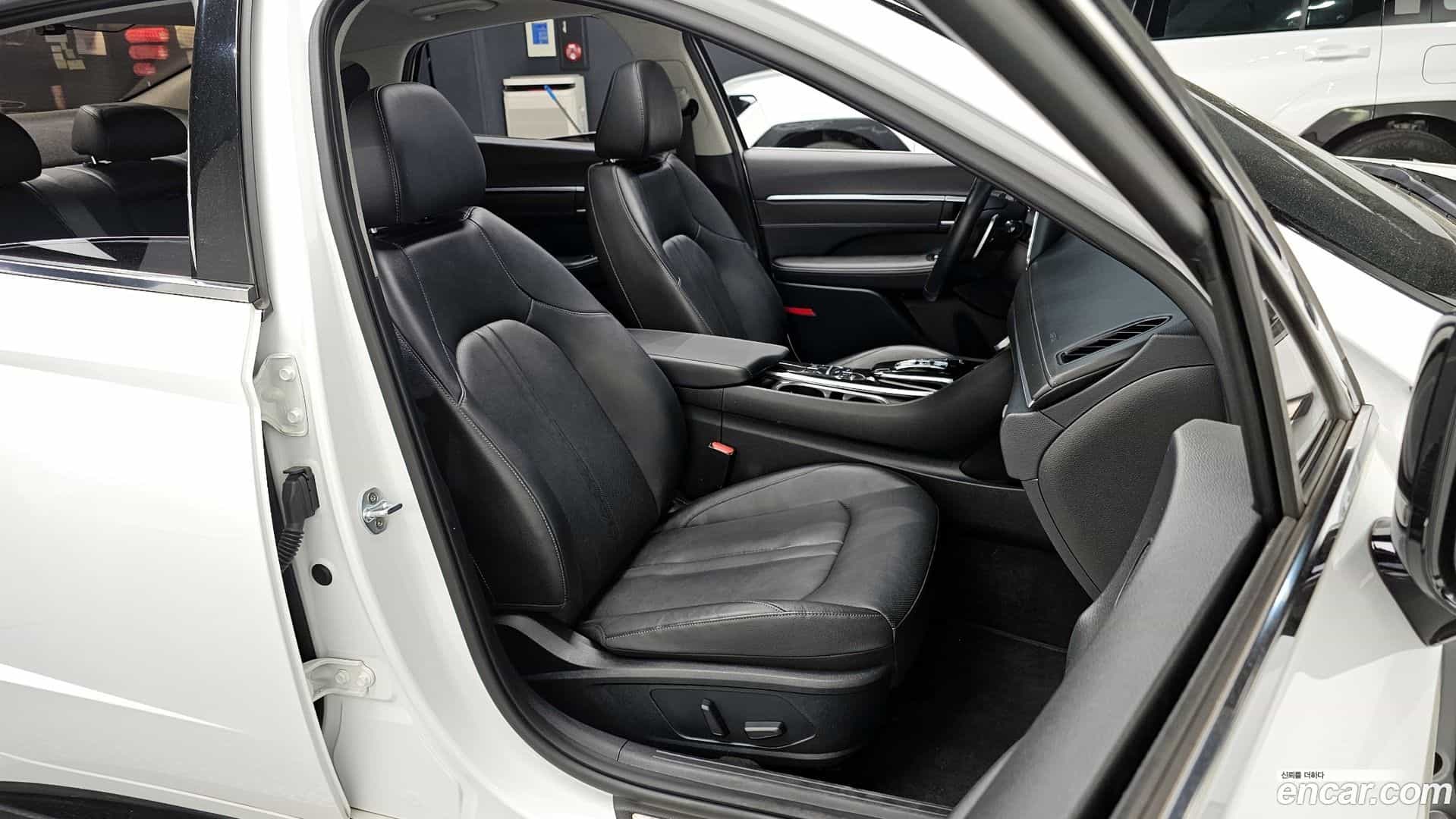 Sonata Hyundai 2019.6-INNER-036