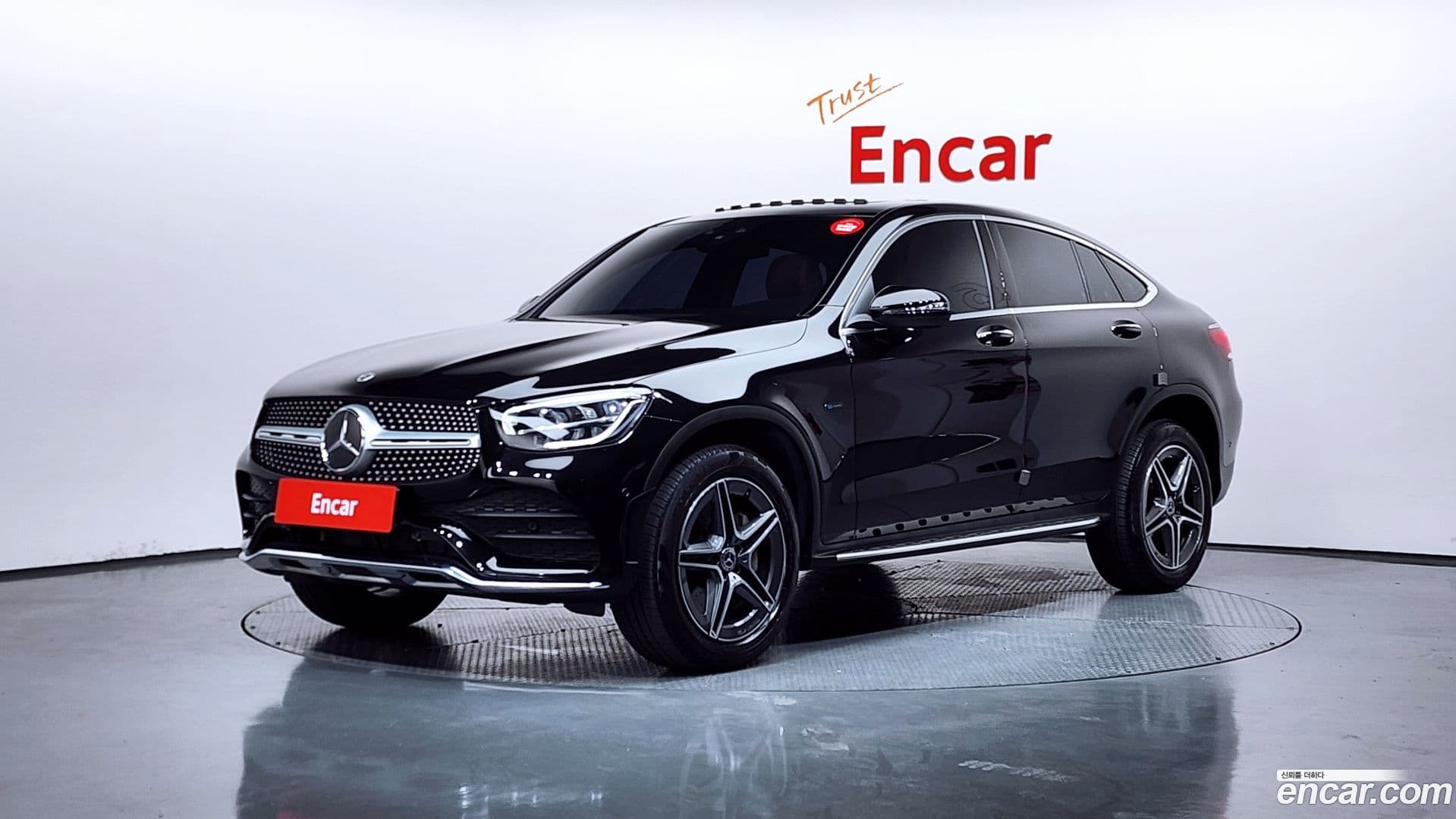 Main__Slider__Photo:GLC-Class Mercedes-Benz 2021.2-0
