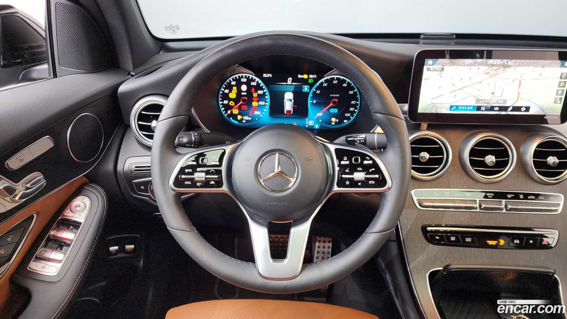 GLC-Class Mercedes-Benz 2021.2-OPTION-017