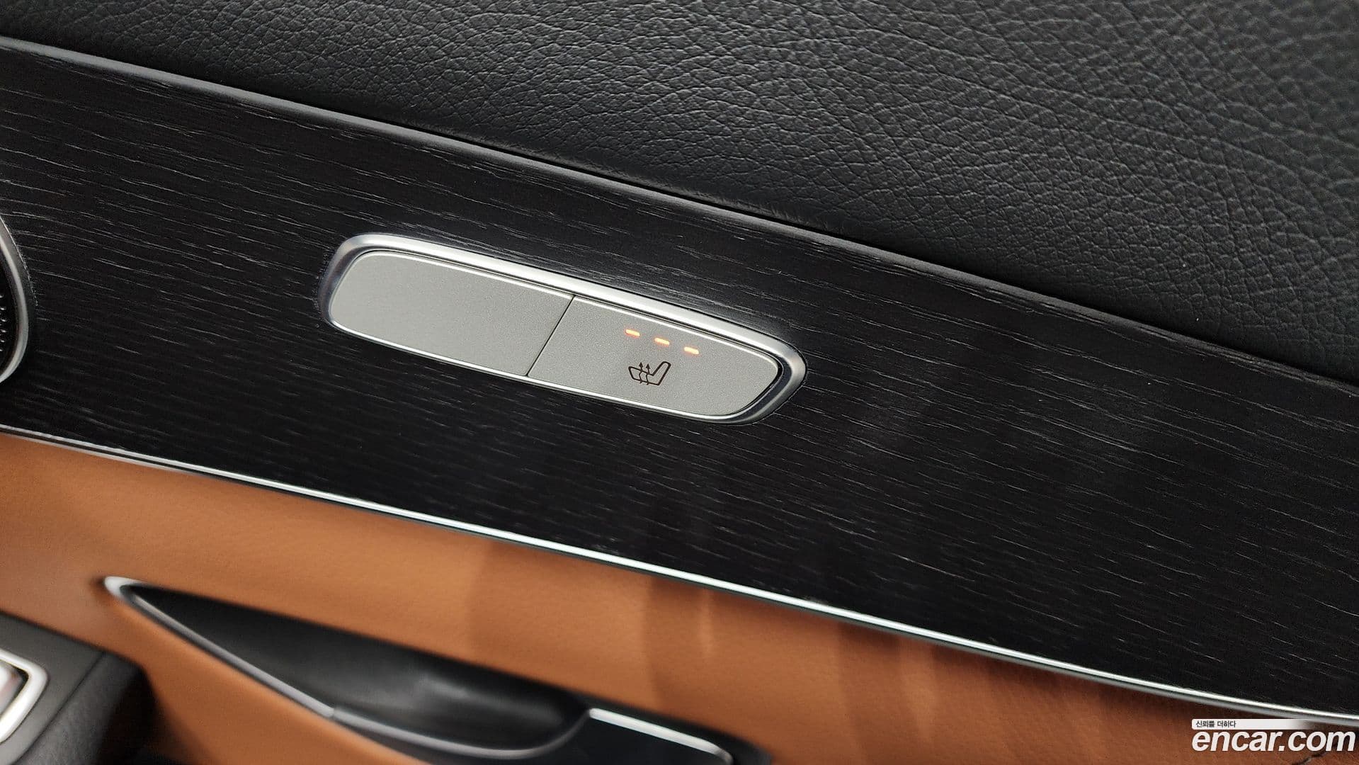 Main__Slider__Photo:GLC-Class Mercedes-Benz 2021.2-18