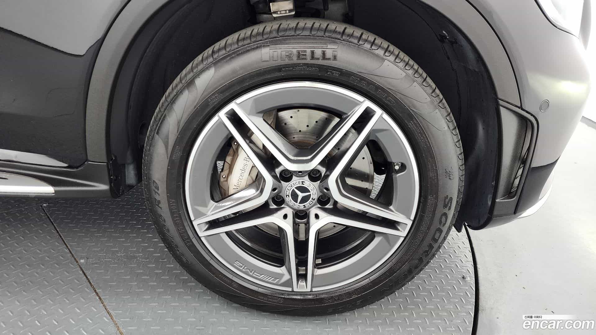 GLC-Class Mercedes-Benz 2021.2-OUTER-031