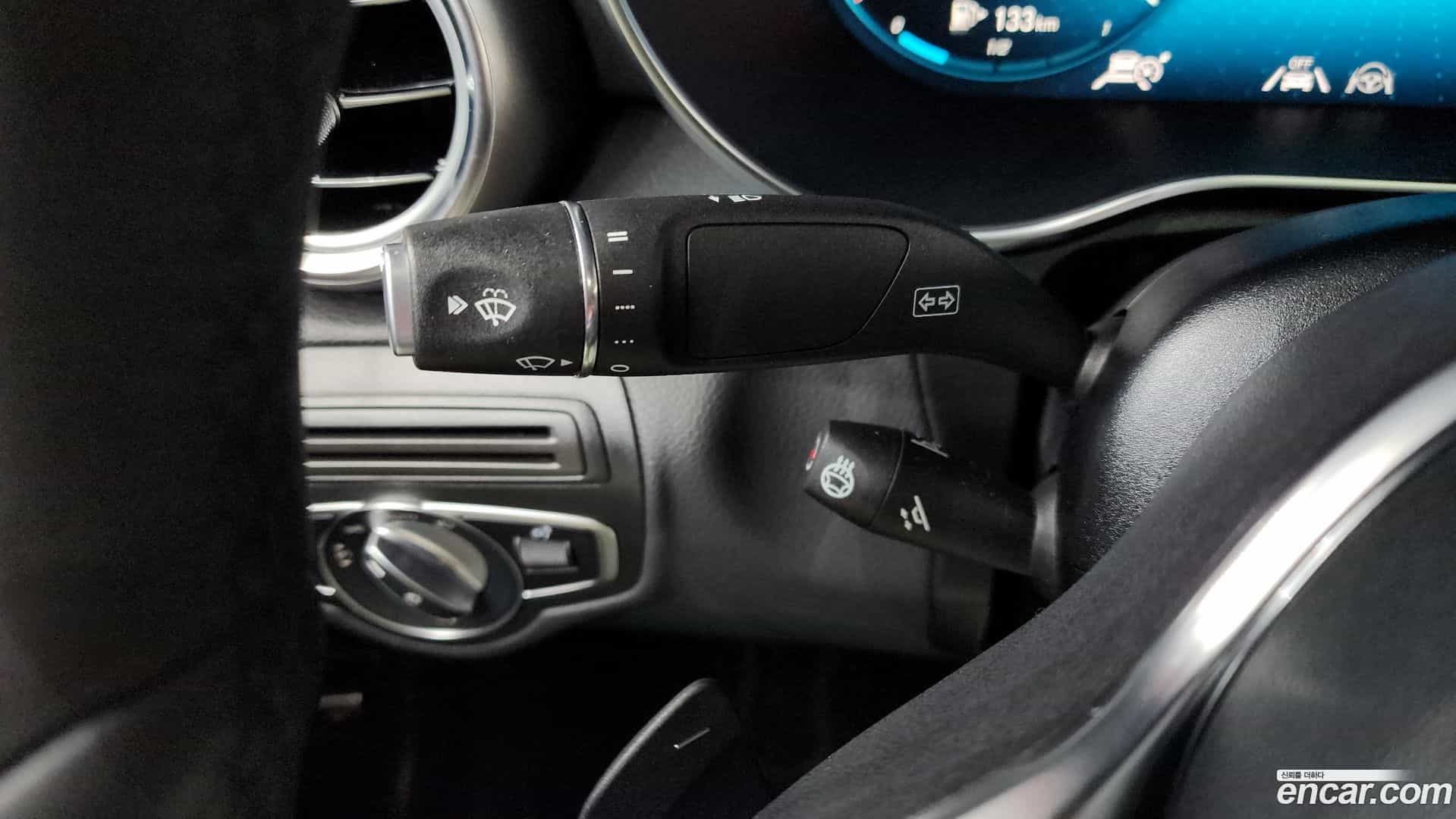 GLC-Class Mercedes-Benz 2021.2-OPTION-041