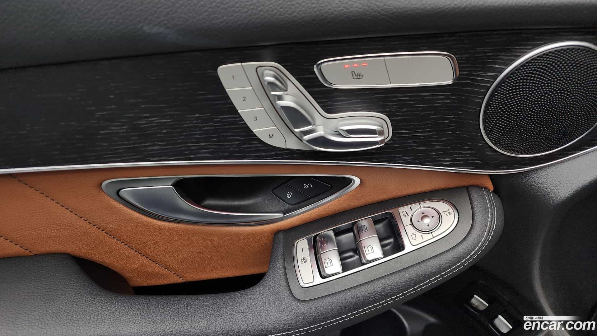 GLC-Class Mercedes-Benz 2021.2-OPTION-042