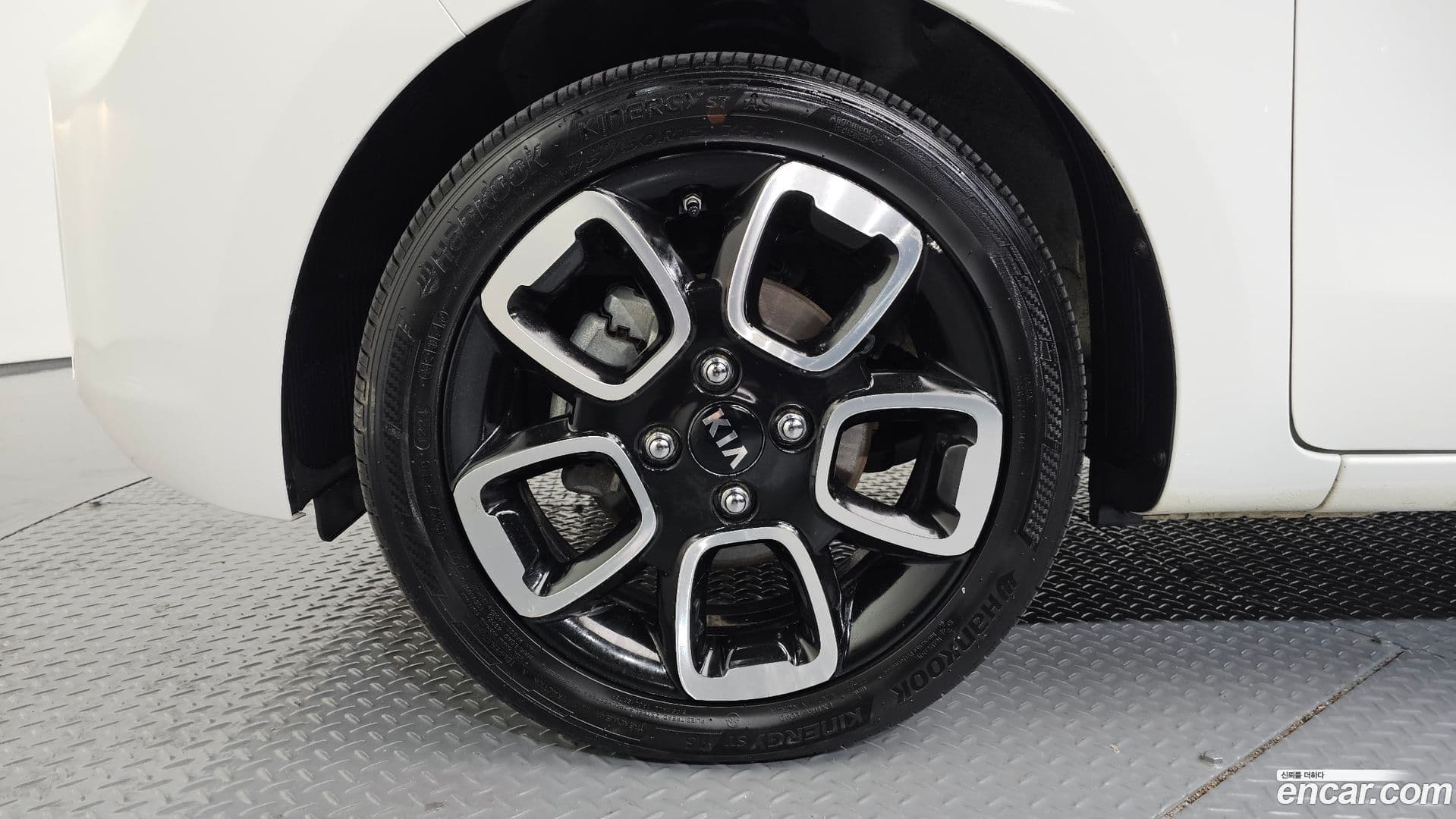 Main__Slider__Photo:RAY Kia 2020.2-4