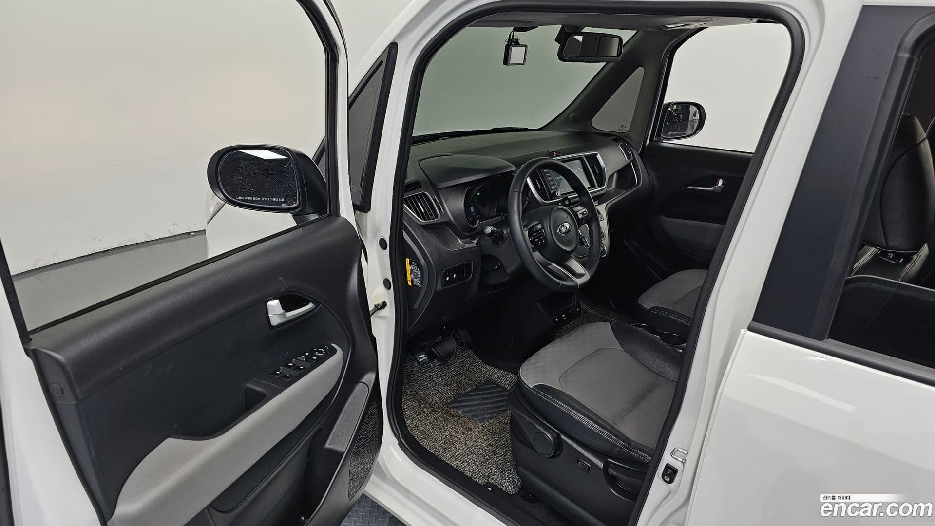 Main__Slider__Photo:RAY Kia 2020.2-9