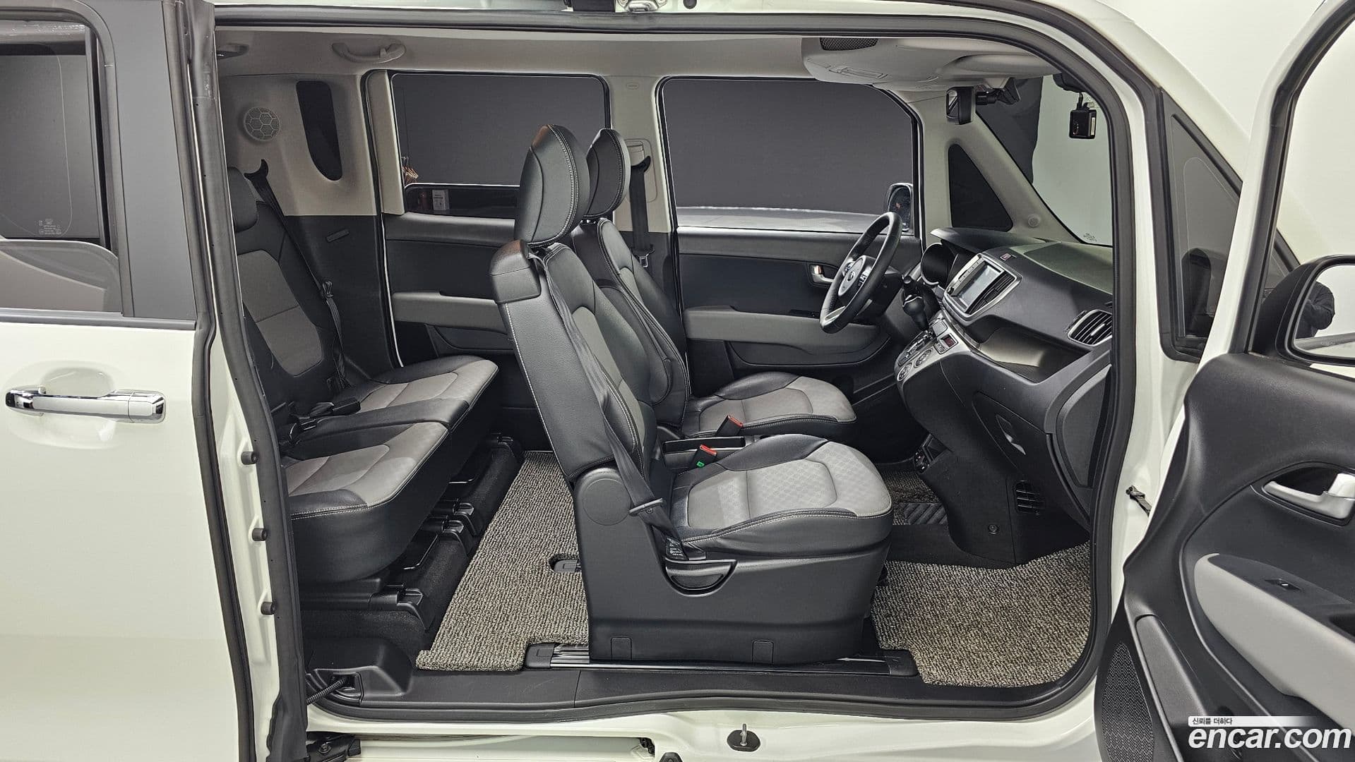 Main__Slider__Photo:RAY Kia 2020.2-25