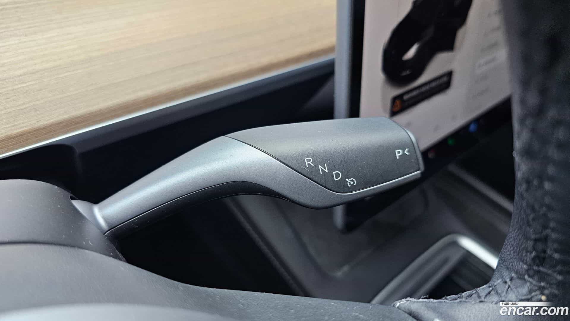 Model Y Tesla 2022.10-INNER-009