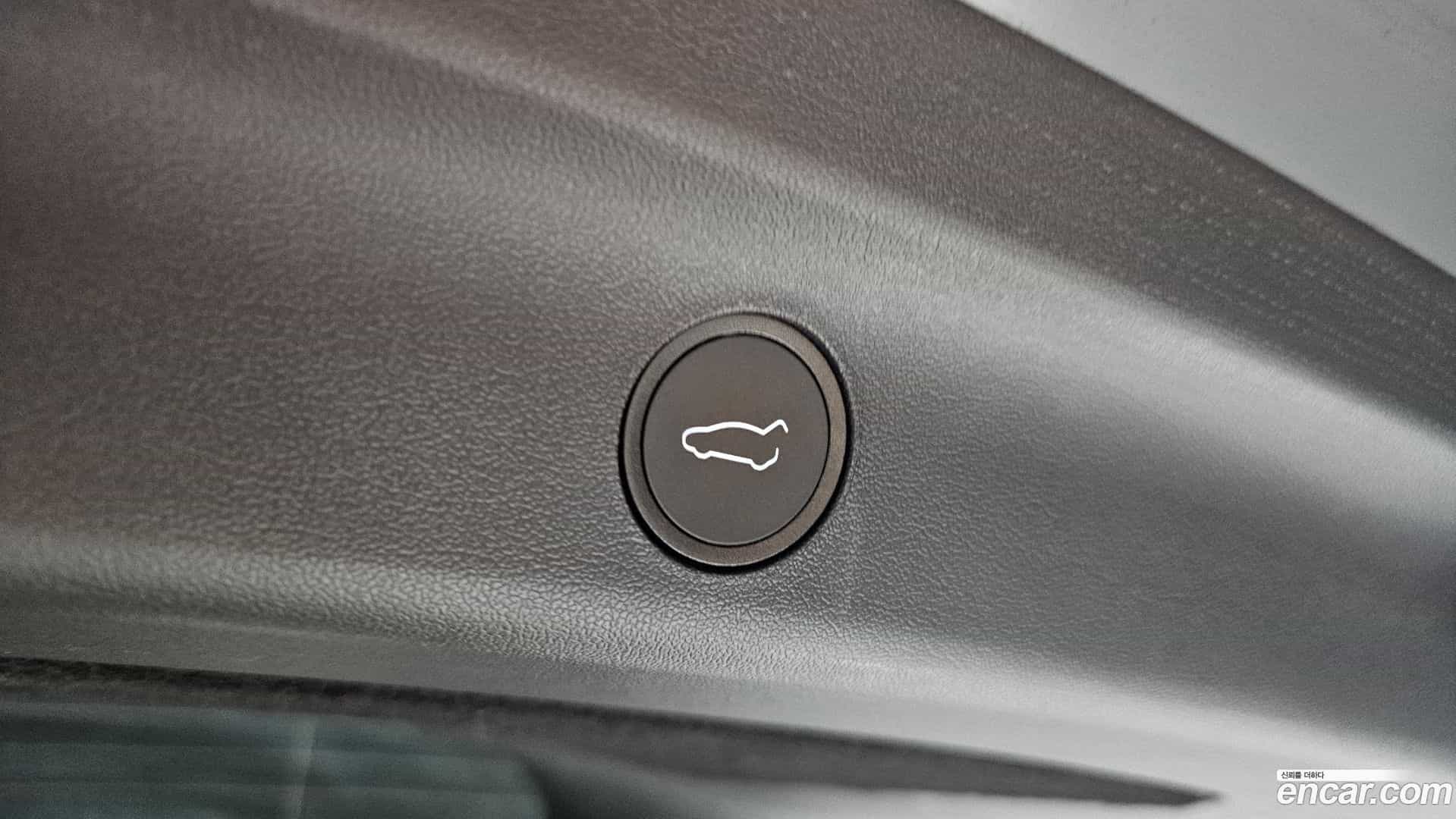 Model Y Tesla 2022.10-OPTION-024