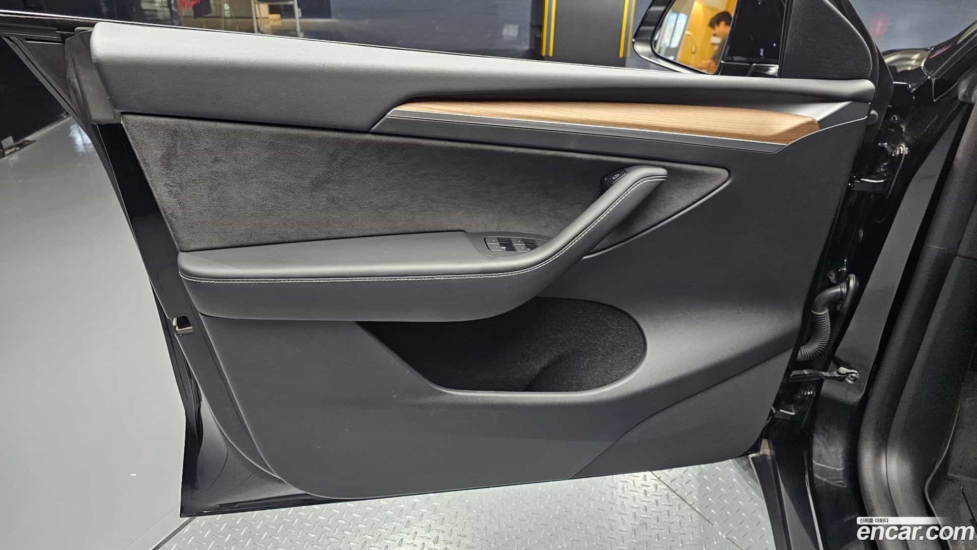 Model Y Tesla 2022.10-INNER-034