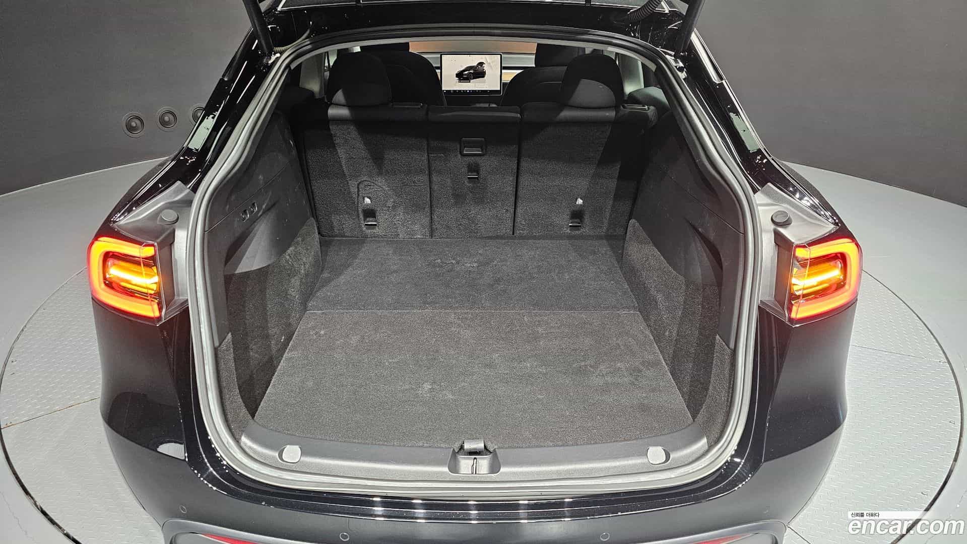Model Y Tesla 2022.10-OPTION-044