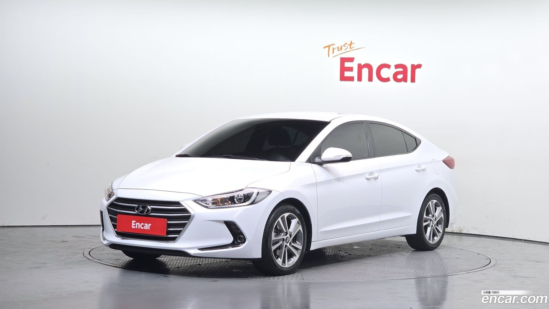 Main__Slider__Photo:AVANTE Hyundai 2018.7-0