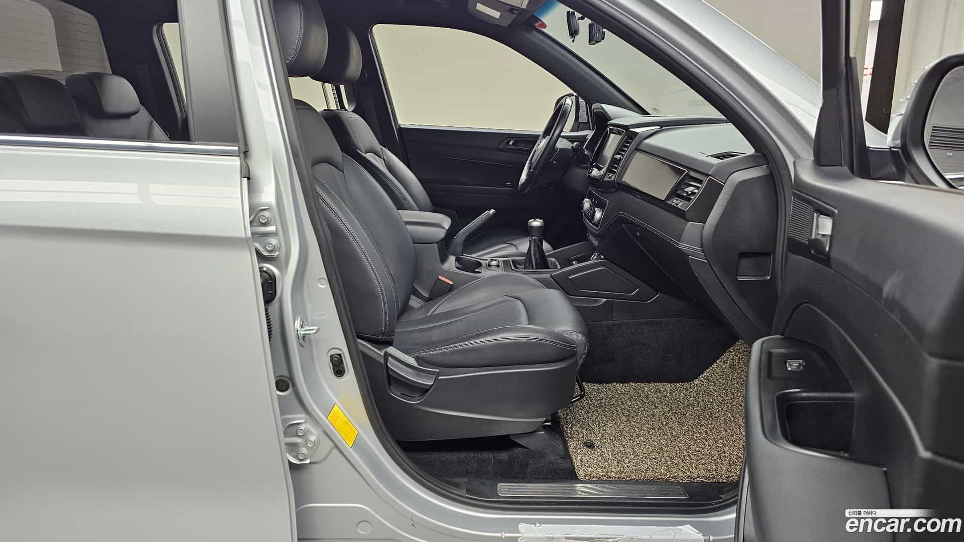 Rexton KG Mobility 2019.9-OPTION-015