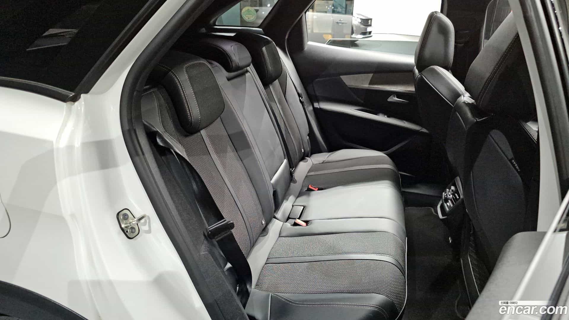 3008 Peugeot 2022.3-OPTION-015