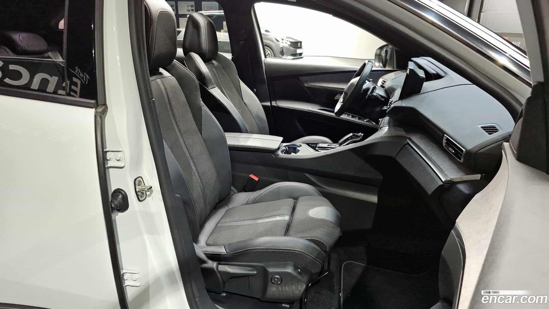 3008 Peugeot 2022.3-OPTION-016