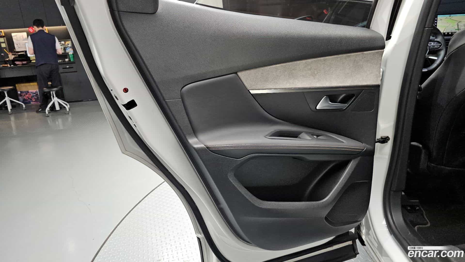 3008 Peugeot 2022.3-INNER-035