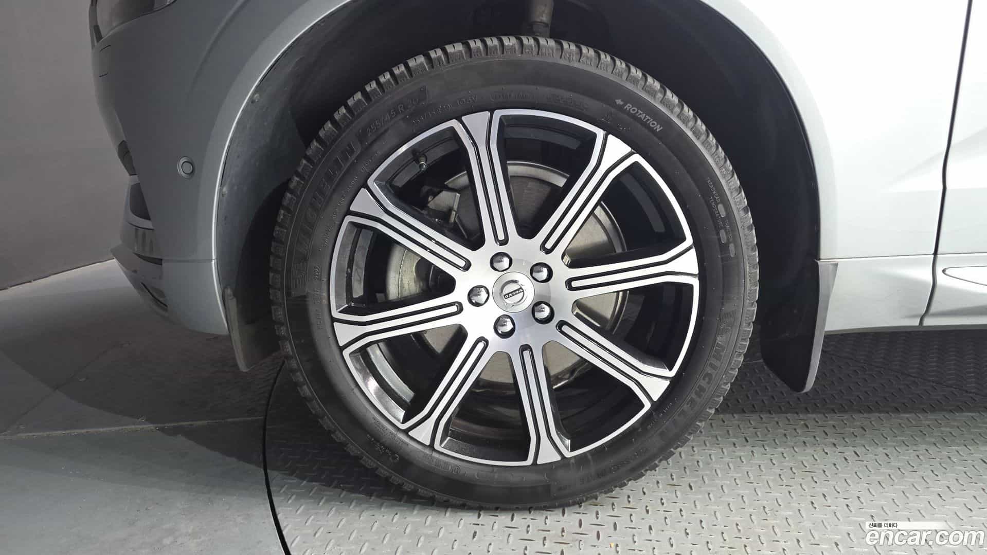 XC60 Volvo 2019.4-OUTER-005