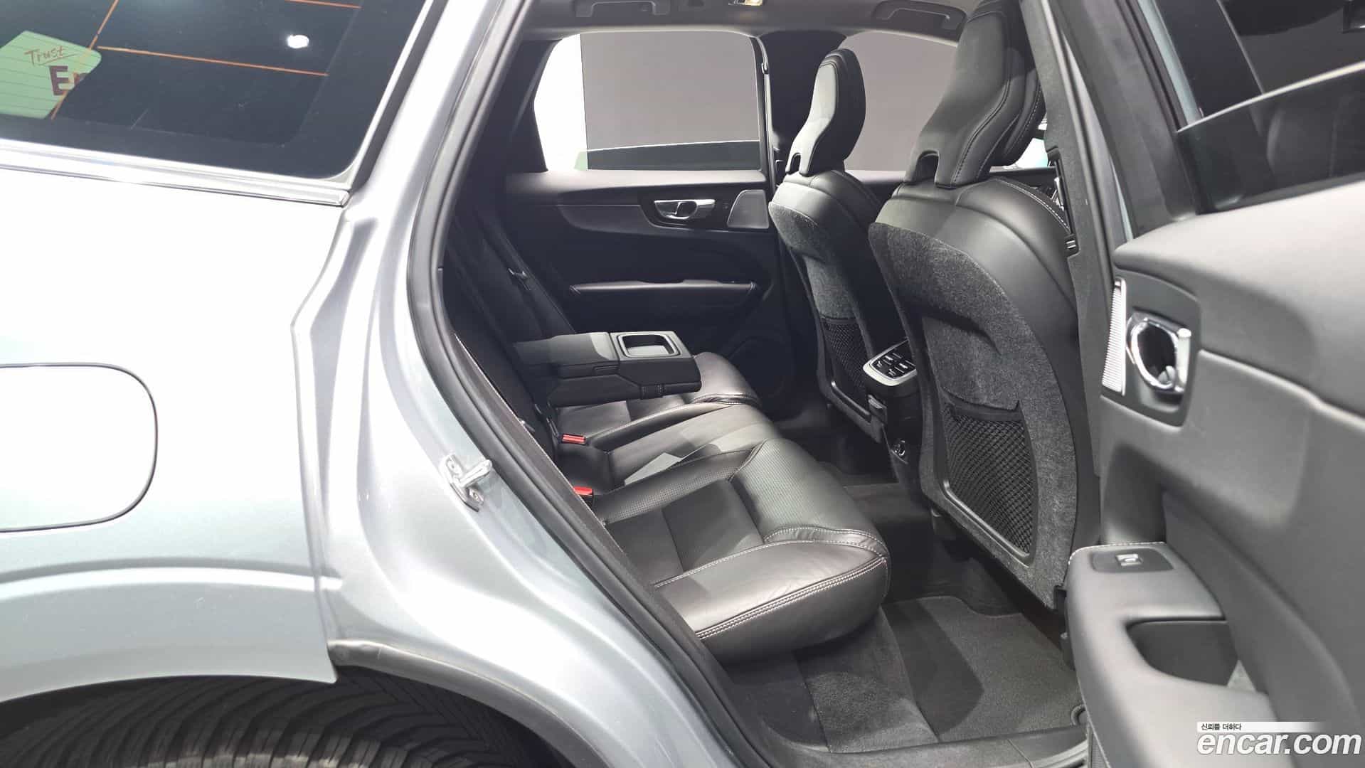 XC60 Volvo 2019.4-OPTION-015