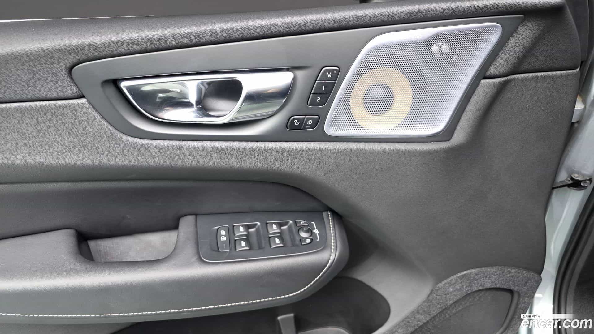 XC60 Volvo 2019.4-OPTION-022