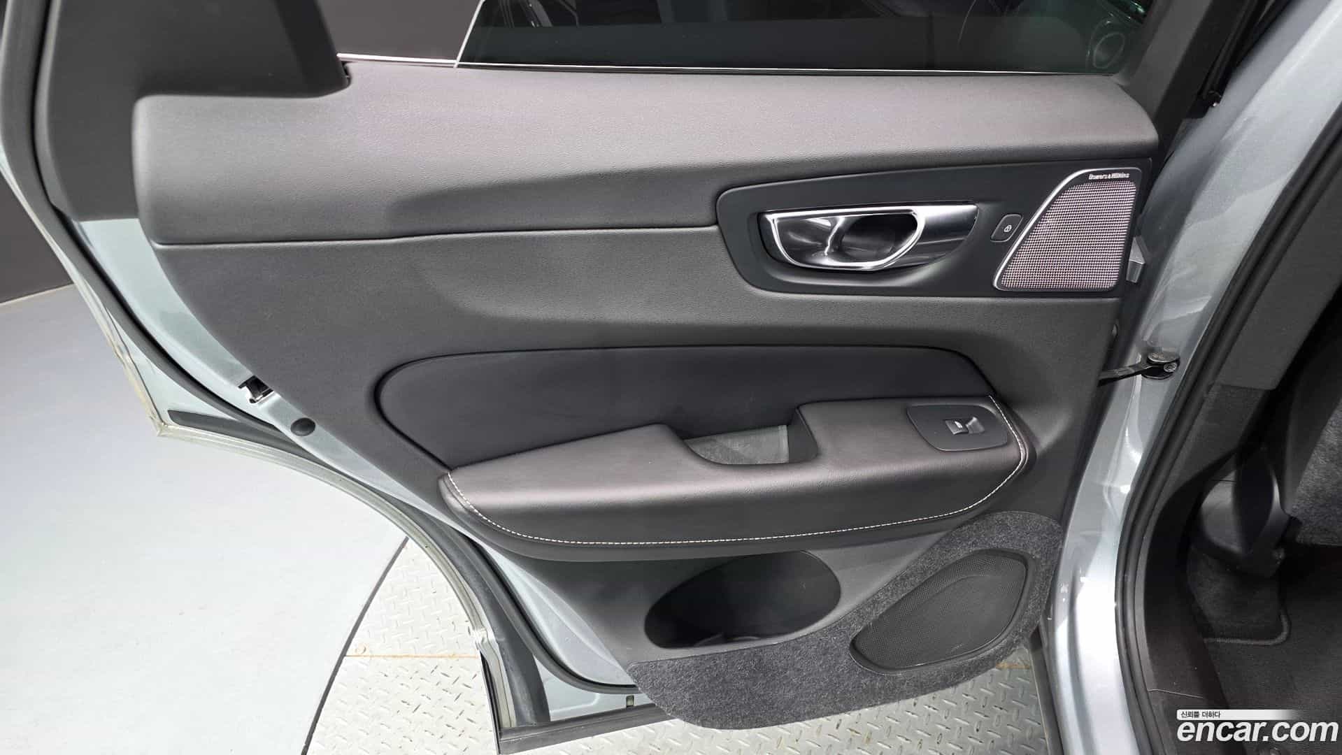 XC60 Volvo 2019.4-INNER-035
