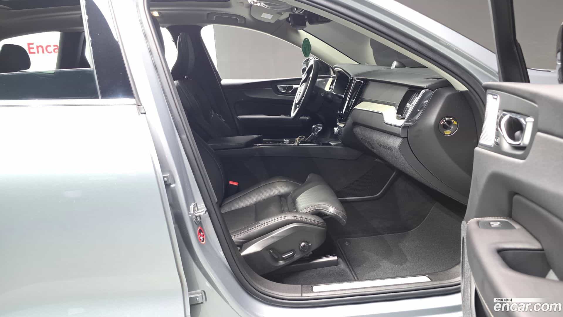 XC60 Volvo 2019.4-INNER-036