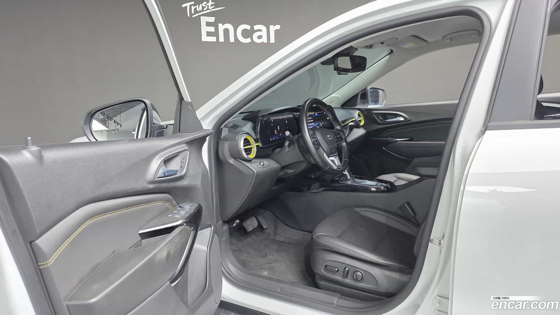 Trax Chevrolet 2023.3-OPTION-015