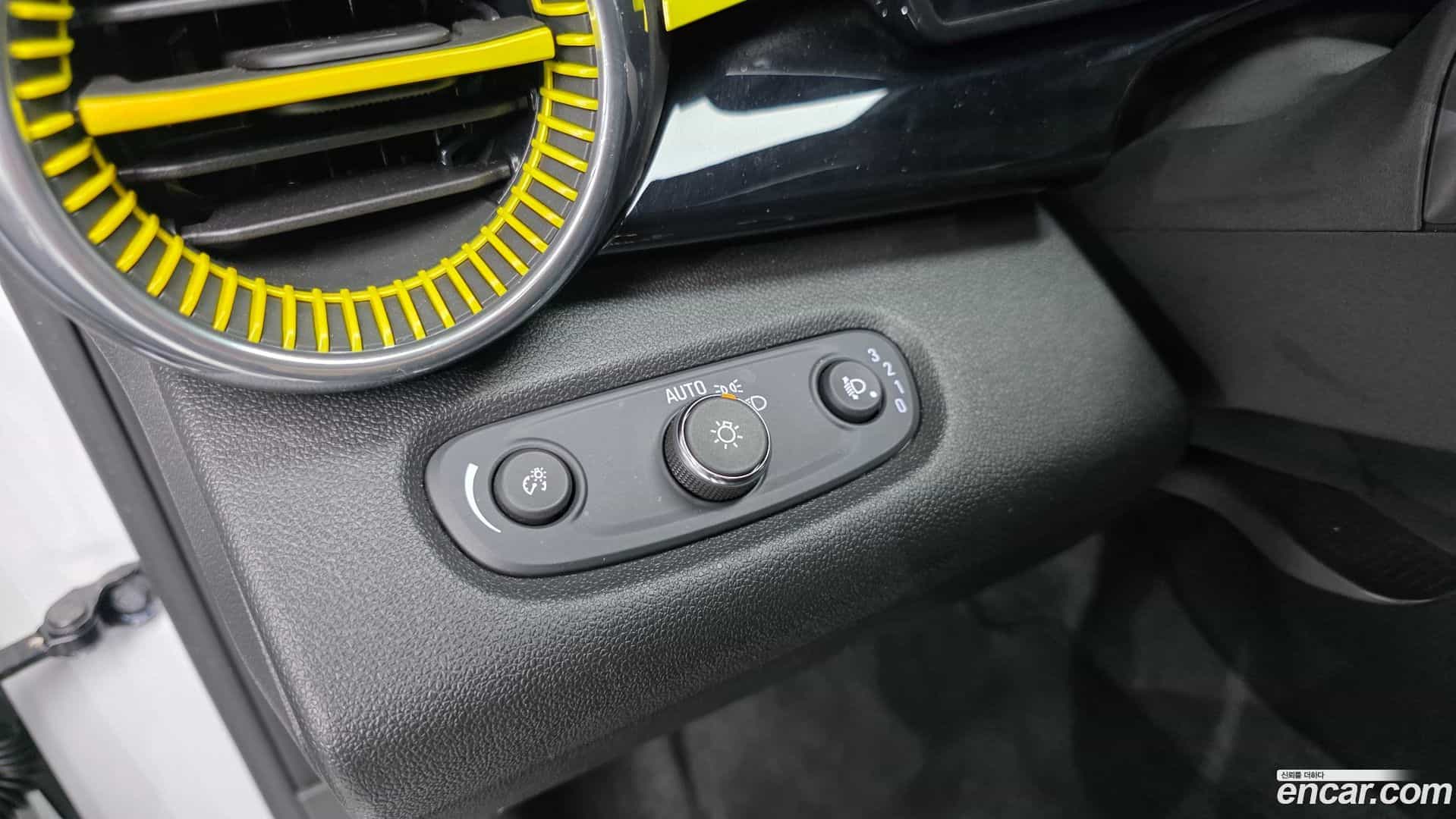 Trax Chevrolet 2023.3-OPTION-017