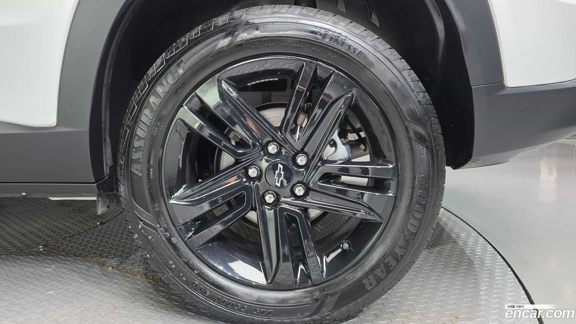Trax Chevrolet 2023.3-OUTER-031
