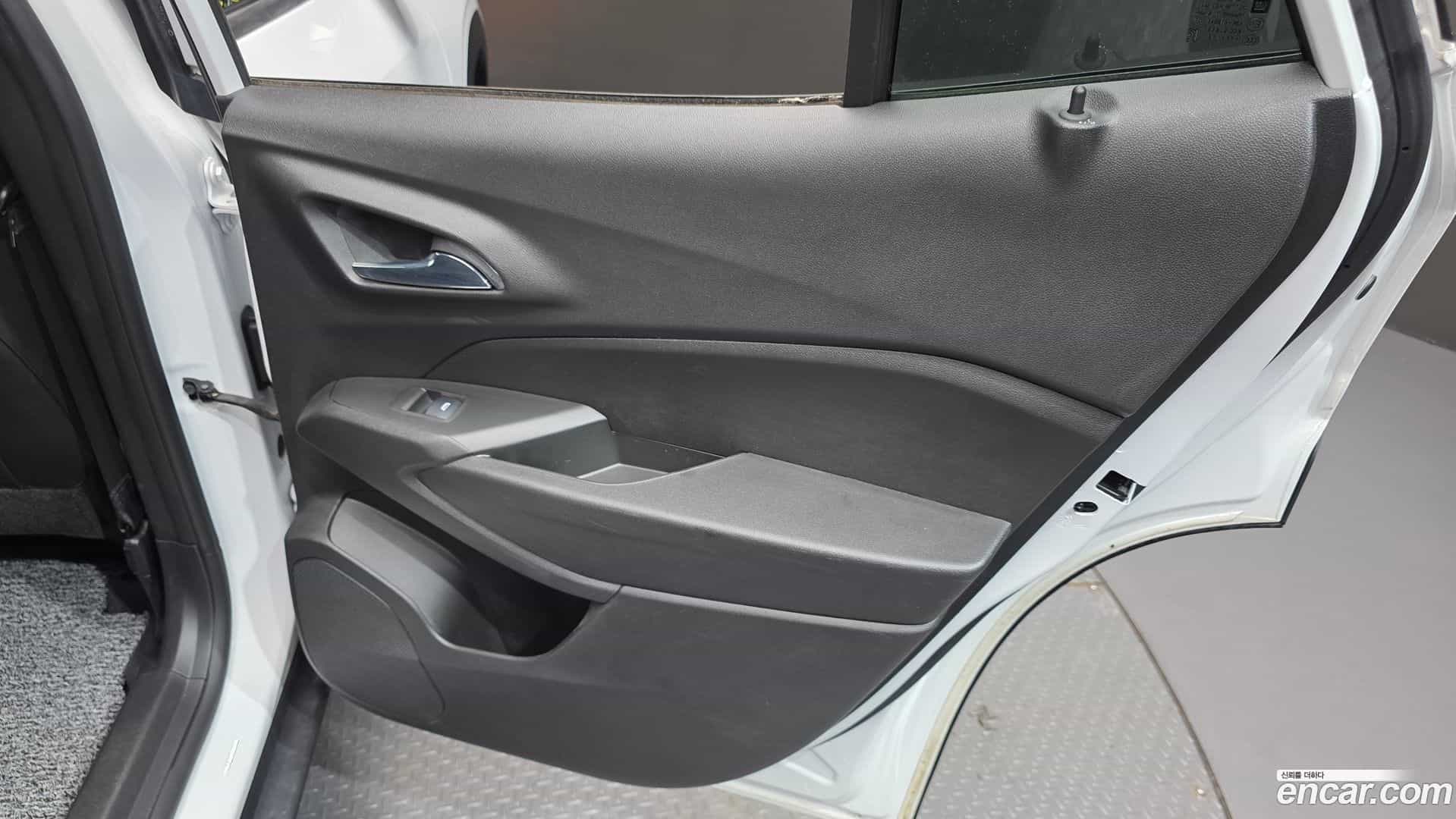 Trax Chevrolet 2023.3-INNER-035
