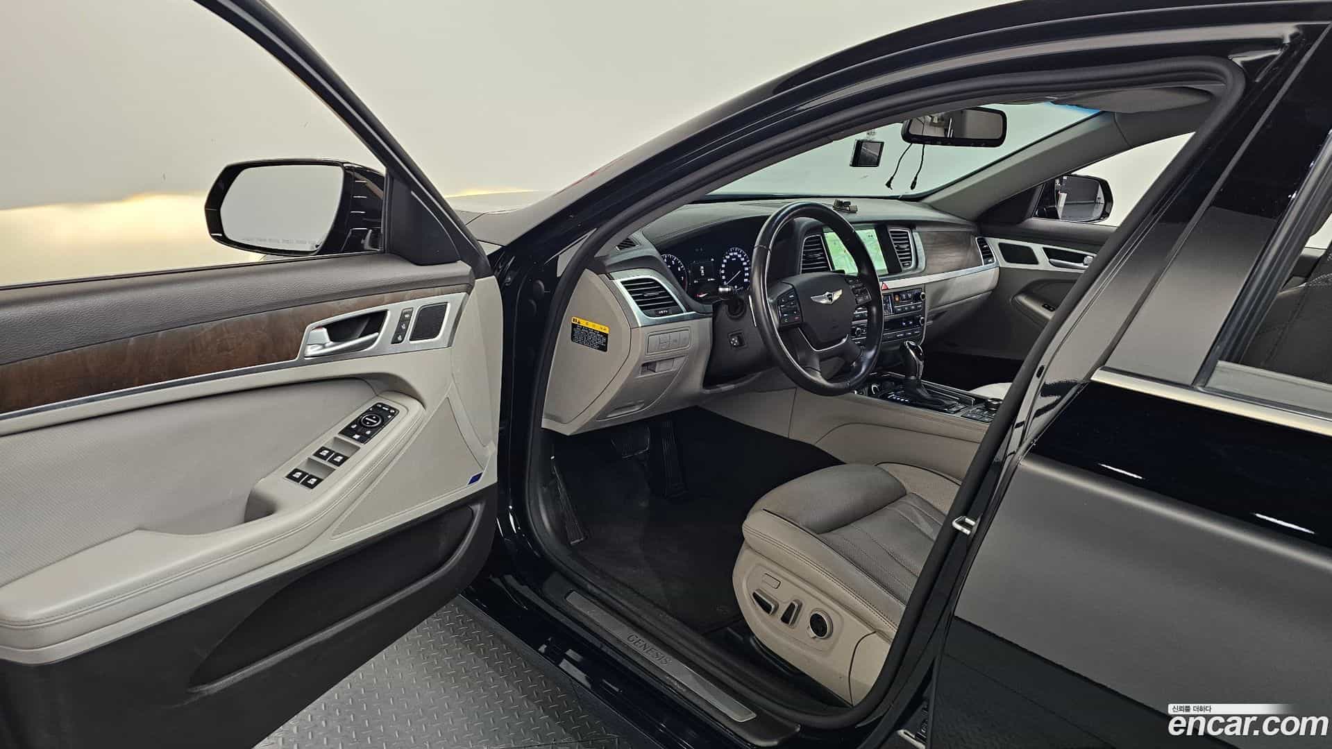 Genesis Hyundai 2015.8-INNER-010