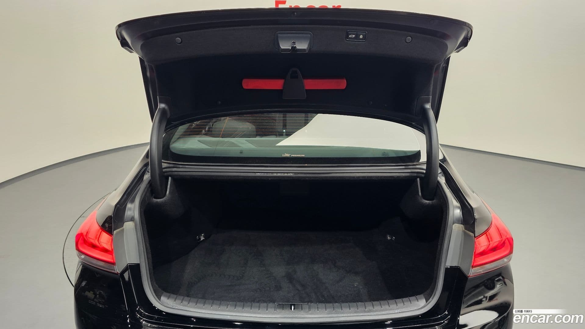Main__Slider__Photo:Genesis Hyundai 2015.8-17