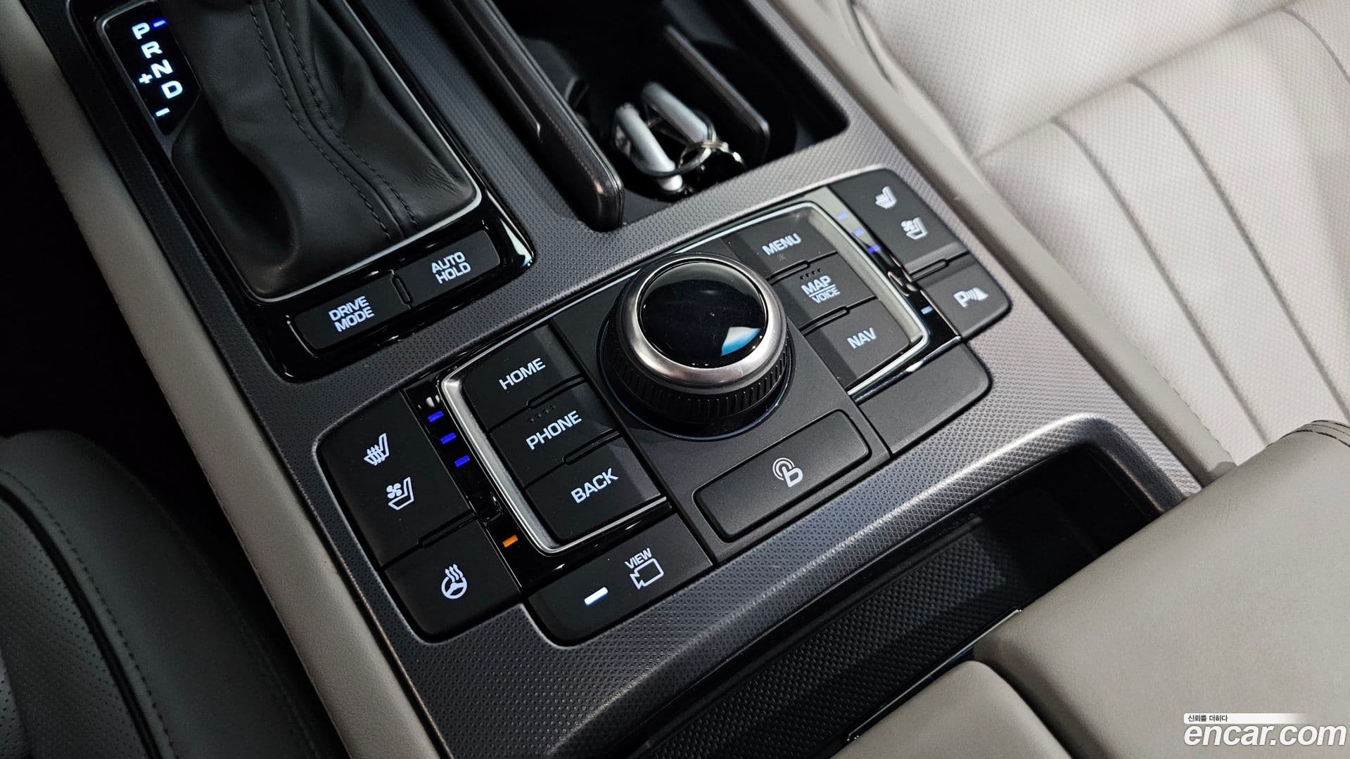 Main__Slider__Photo:Genesis Hyundai 2015.8-19