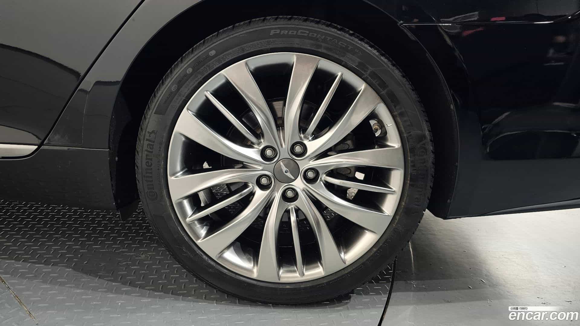 Genesis Hyundai 2015.8-OUTER-031