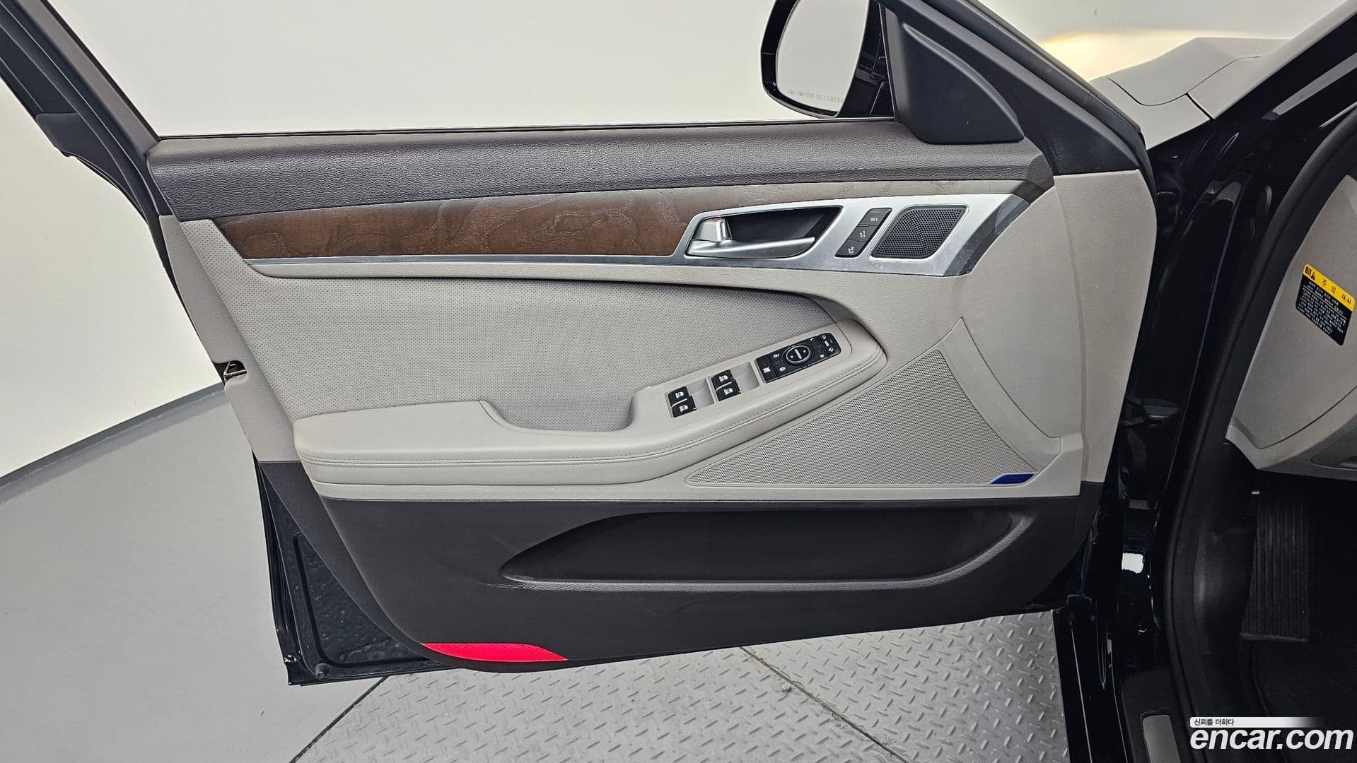 Main__Slider__Photo:Genesis Hyundai 2015.8-23
