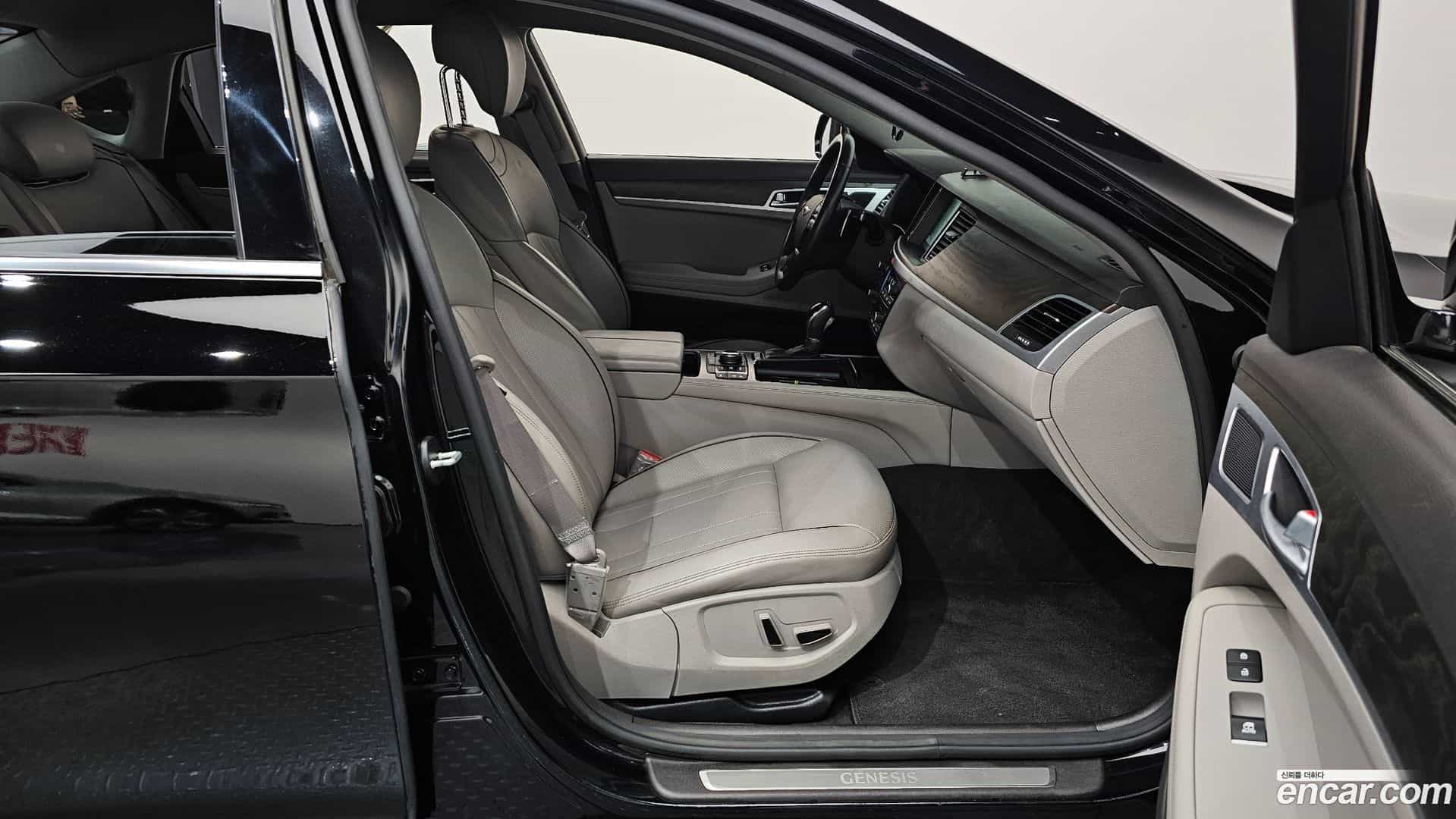 Genesis Hyundai 2015.8-INNER-036