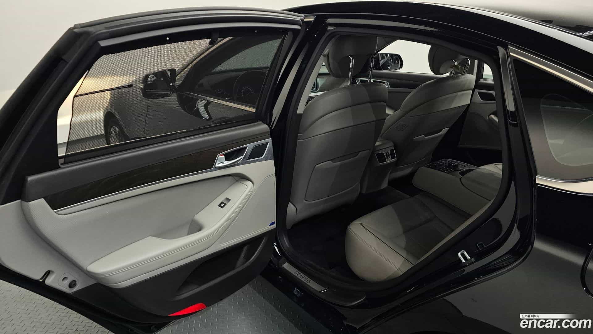 Genesis Hyundai 2015.8-OPTION-042