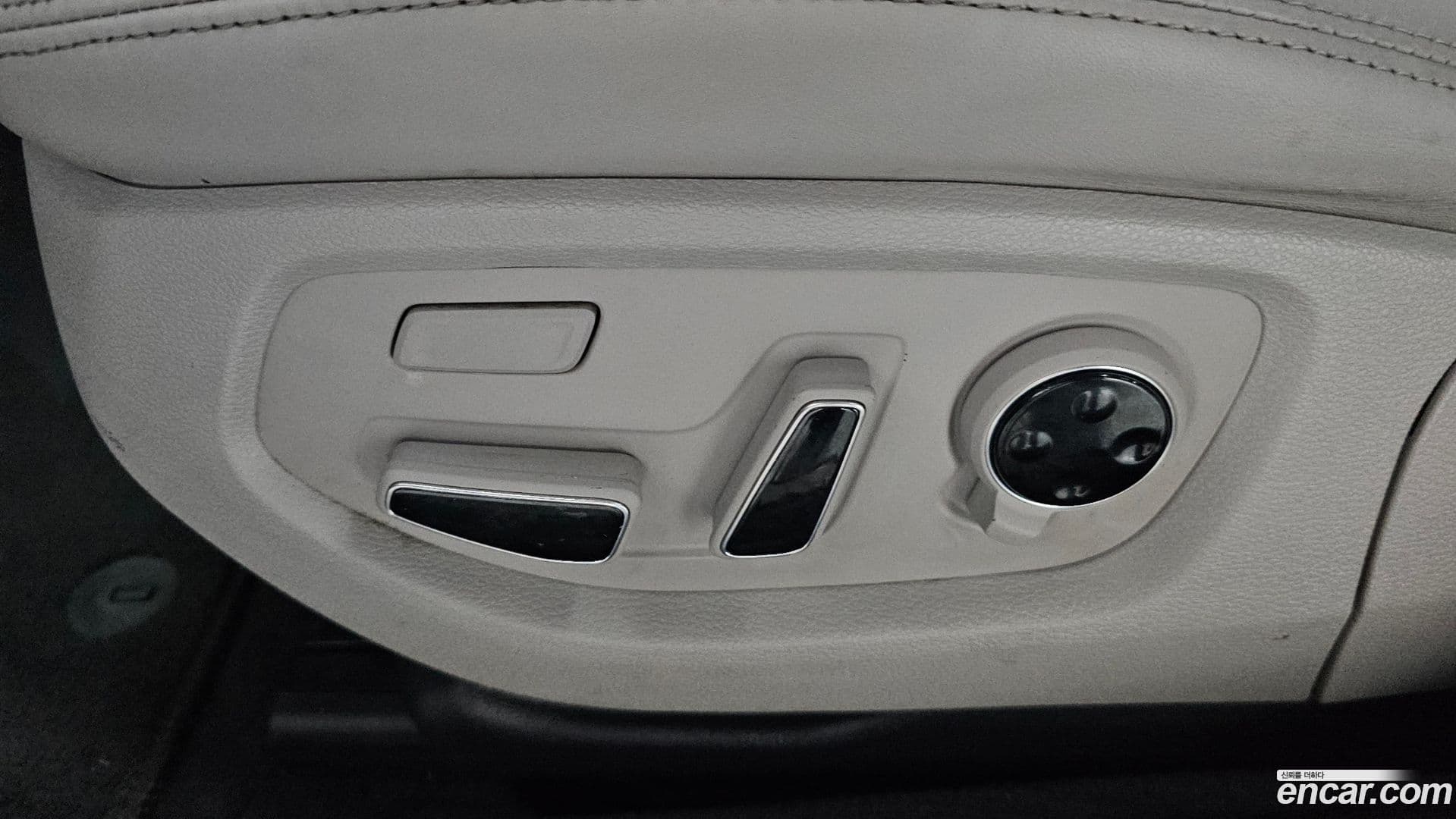 Main__Slider__Photo:Genesis Hyundai 2015.8-30